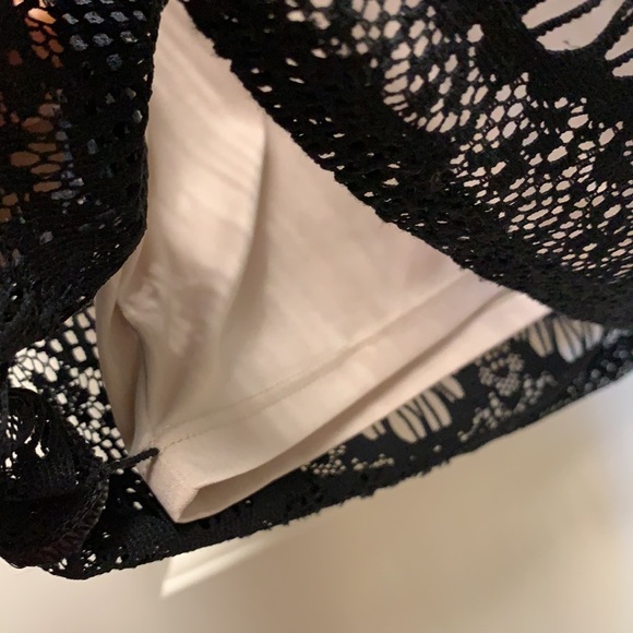 Little black dress, great for Vegas! - Picture 5 of 7